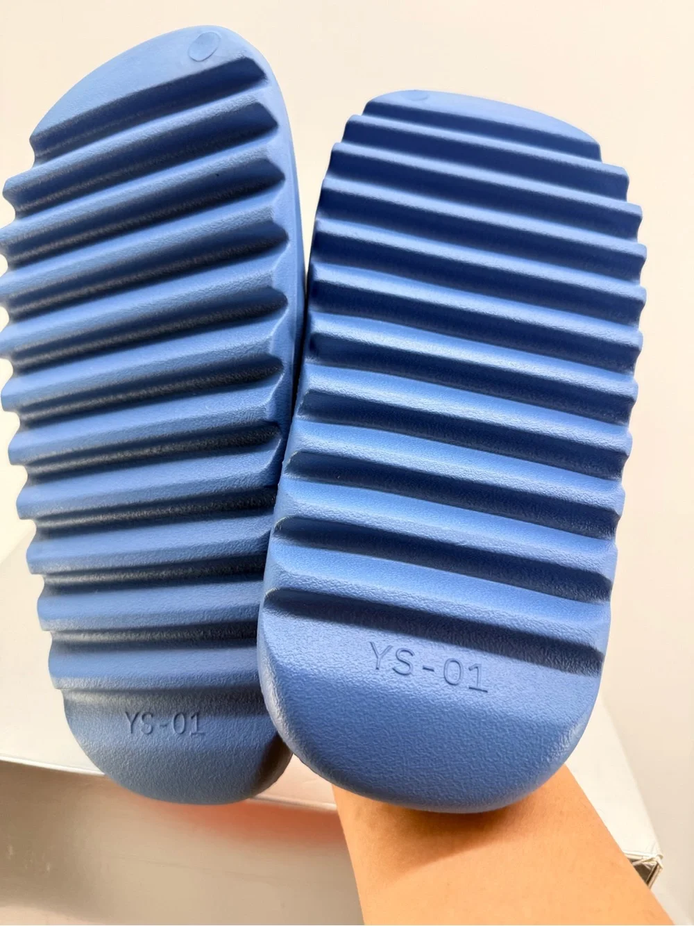 Yeezy Slides New size 10M